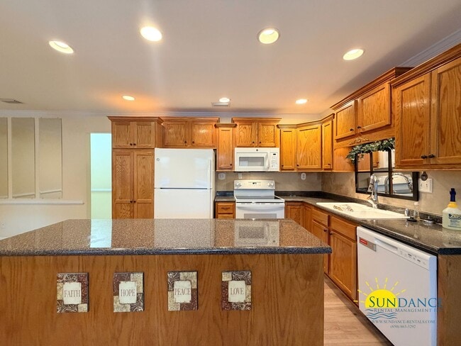 Photo - Stunning 3 Bedroom Home in Valparaiso with In-ground pool!