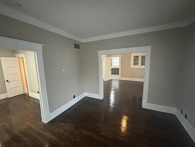 Photo - 2 bed 1 bath Home For Rent