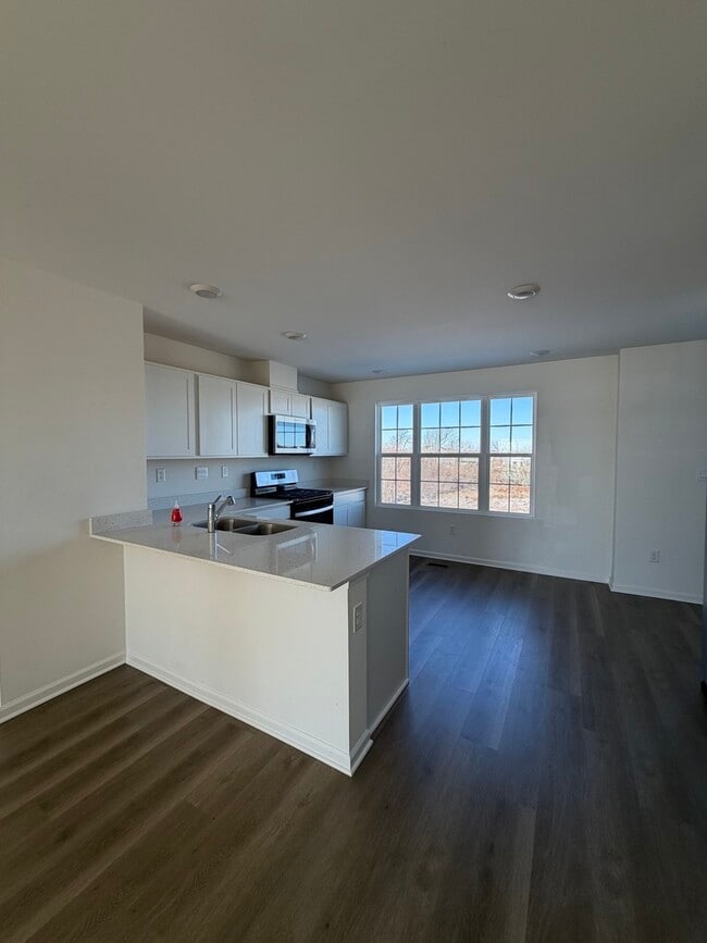 Photo - 1558 Sequoia Wy