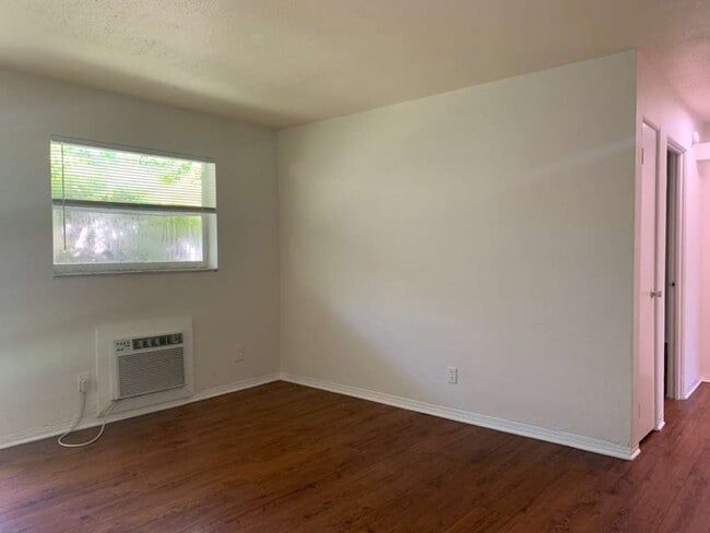 Photo - P283 - Winds #5B Unidad P283 - Winds #5B - 3007 50th St S