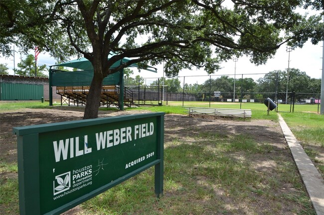 Photo - 1635 Castle Ct