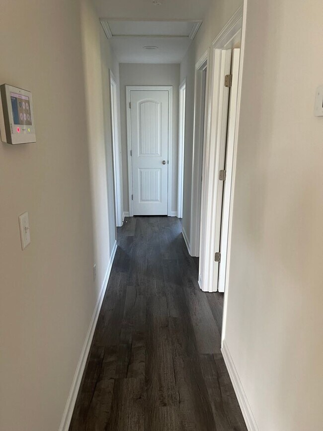 Photo - Lovely Three Bedroom Home in Camden and Minutes Away from I-20