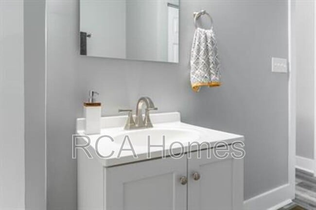 Photo - 2831 N Kenwood Ave Unit 2