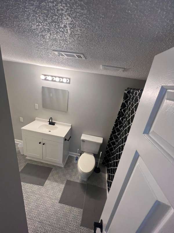 Photo - 515 37th Ave N