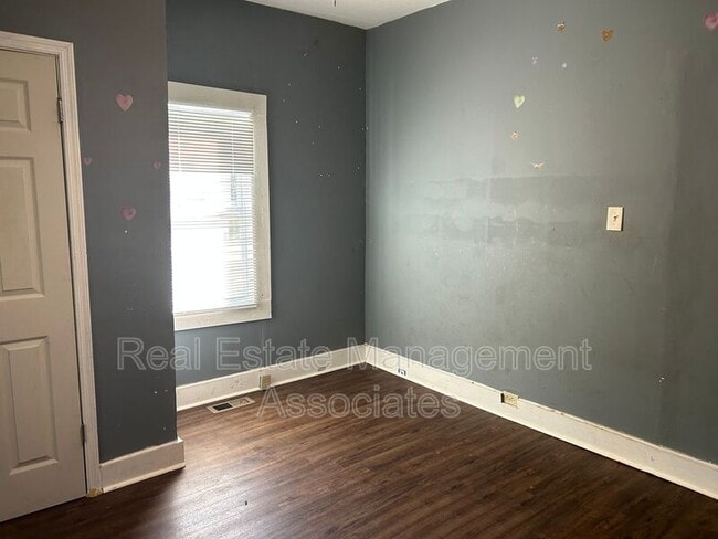 Photo - 232 N 15th St