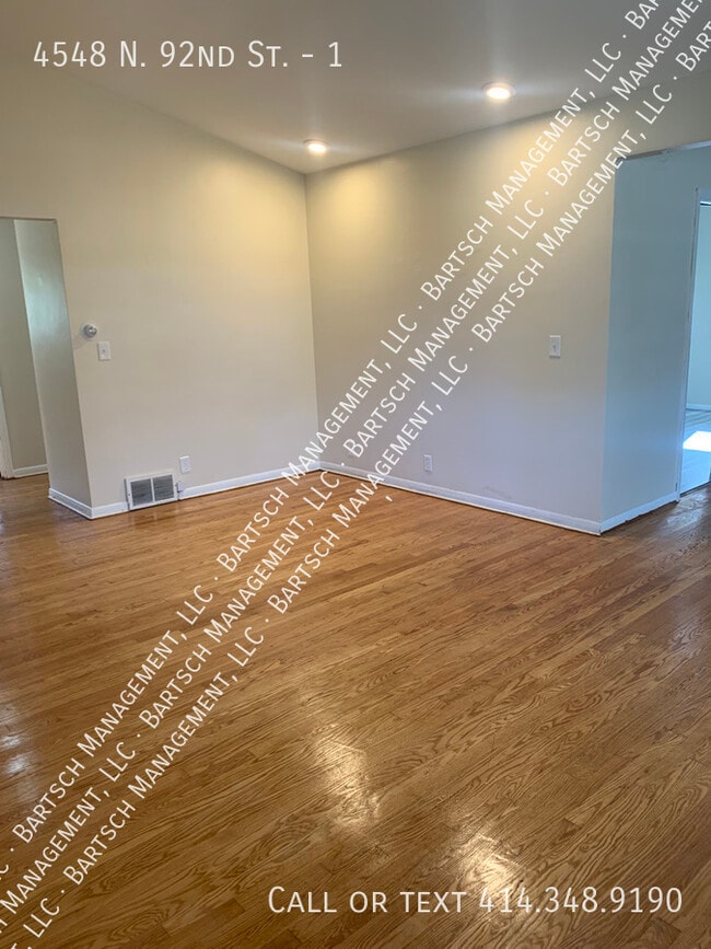 Photo - 4548-4562 N 92nd St Unit 1