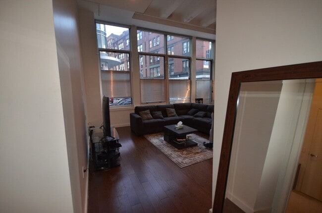 Photo - 88 Kingston St Unit 1B##