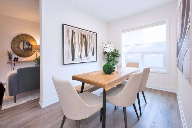 Photo - The Miltonian