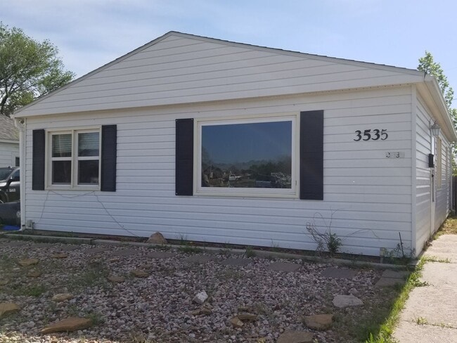 Building Photo - 3535 Pierce Ave Rental