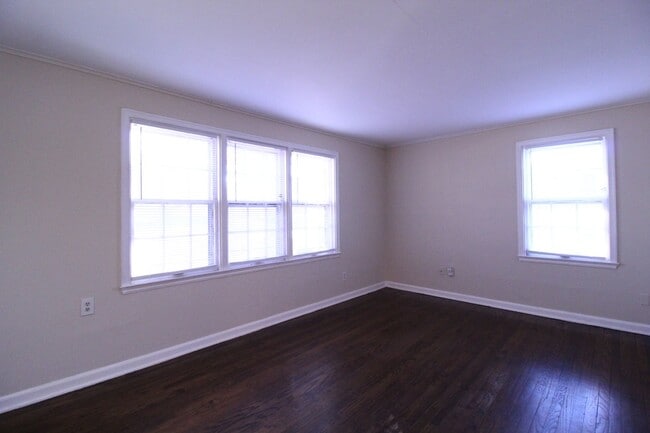 Photo - December FREE On This 1 Bedroom 1 Bath Duplex in Navy Hill Area in Olathe