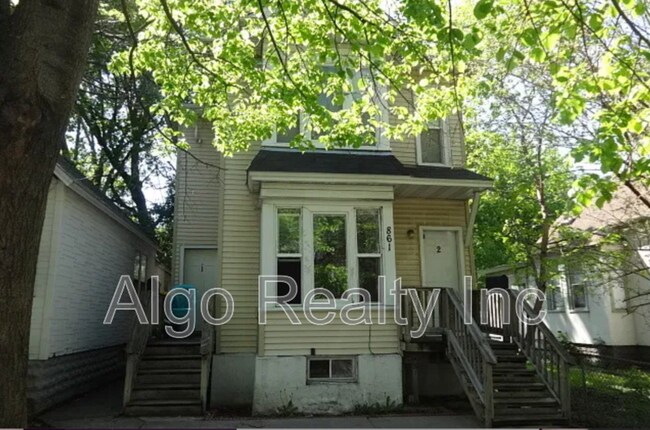 Building Photo - 861 Marion St