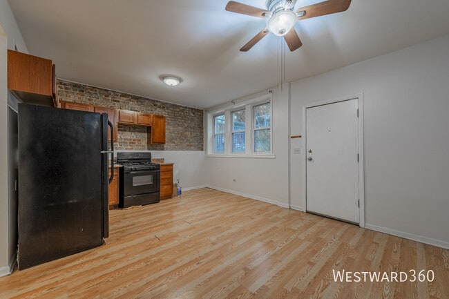 Photo - 2433 N Talman Ave Unit G