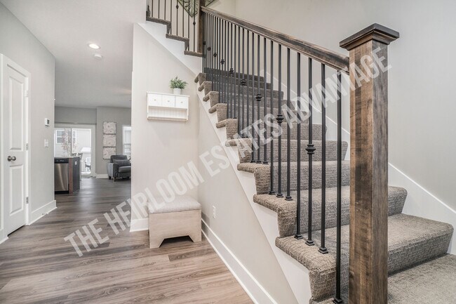 Photo - 341 N 5th Ter