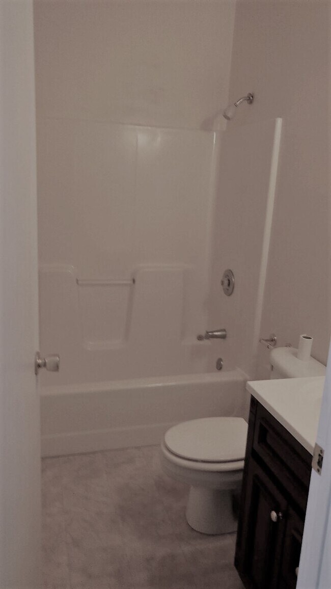 Photo - 351 Chicago Rd