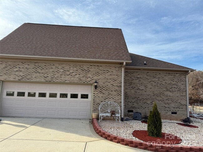 Photo - 5919 Newell Dr