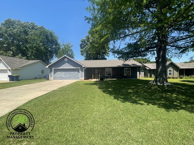 Building Photo - Great Cabot home!
