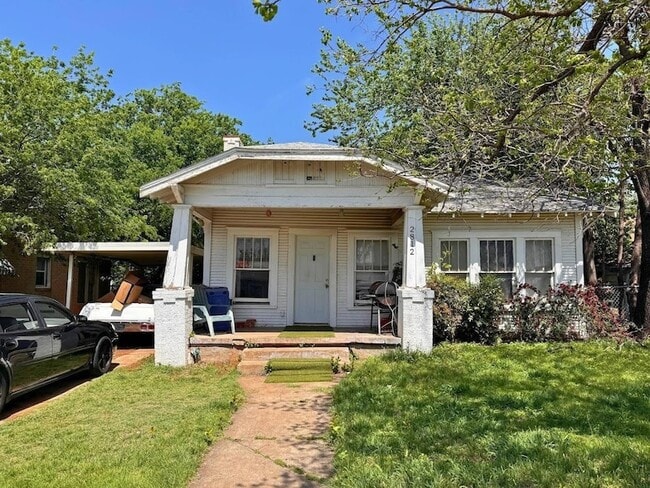 Building Photo - 2812 Ave R