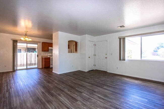 Photo - 6200 N Rockland Dr Unit Apt B