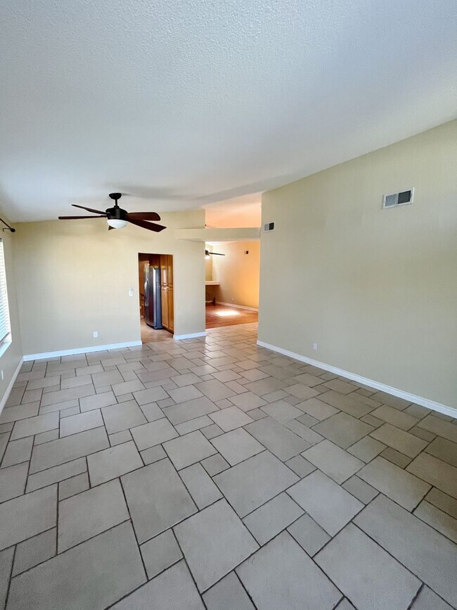 Photo - Beautiful 4/2 Home Near Patwin Park with Pool