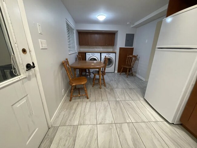 Photo - 594 Westley Ave