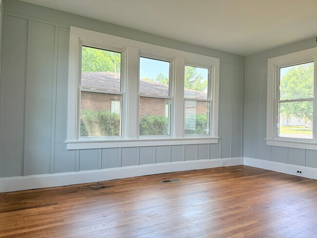 880 S State St Unit DOWNSTAIRS