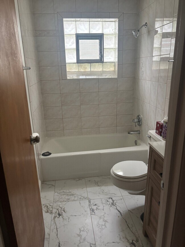 Photo - 117 Harrington Ave Unidad 4