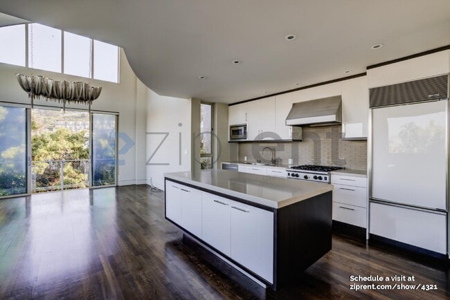 Photo - 921 Elizabeth St