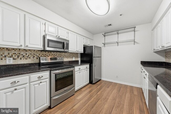 Photo - 240 S Reynolds St Unit 306