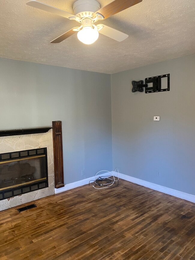 Photo - 4500 Sterling St