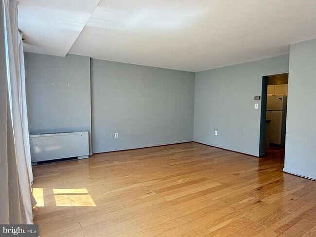 Photo - 922 24th St NW Unit 520