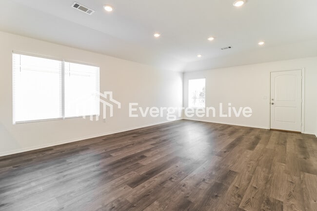 Photo - 16 Sourdough Crk Ln