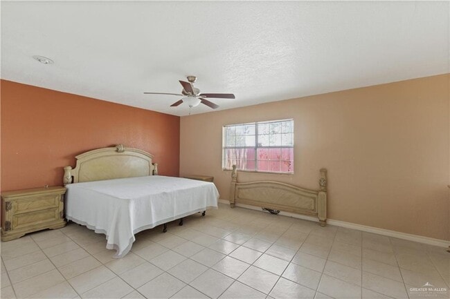 Photo - 14 Westgate Dr