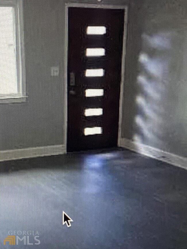 Photo - 360 Cherokee Ave SE