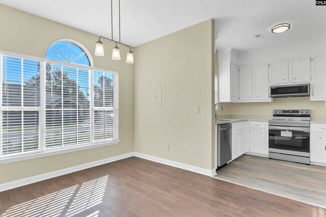 Photo - 108 Hutto Hill