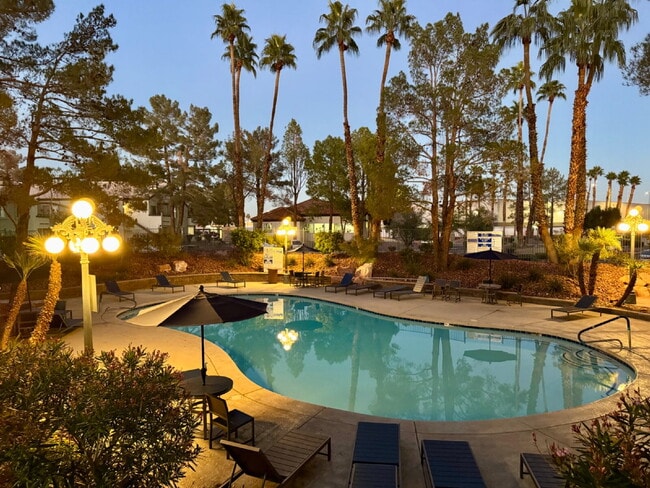 Photo - Updated Upstairs 3BD/2BA Condo in Gated Community w/ Resort-Style Pools + Fitness Room Unidad #201