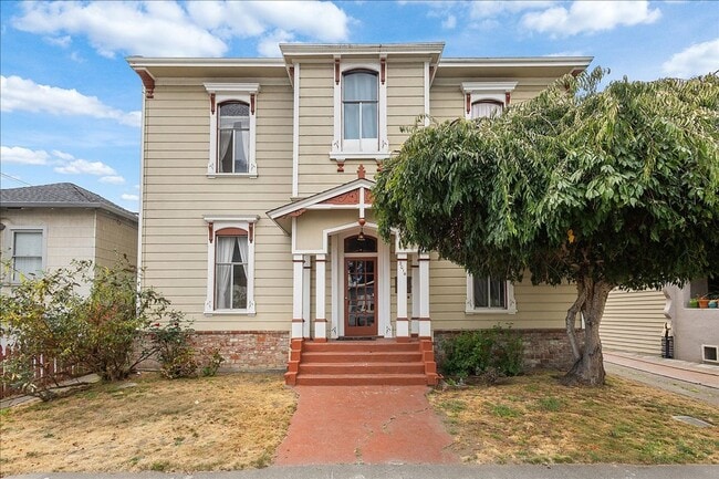 Building Photo - 3014 Encinal Ave Unit 3014 Encinal Ave #1 - LU Rental