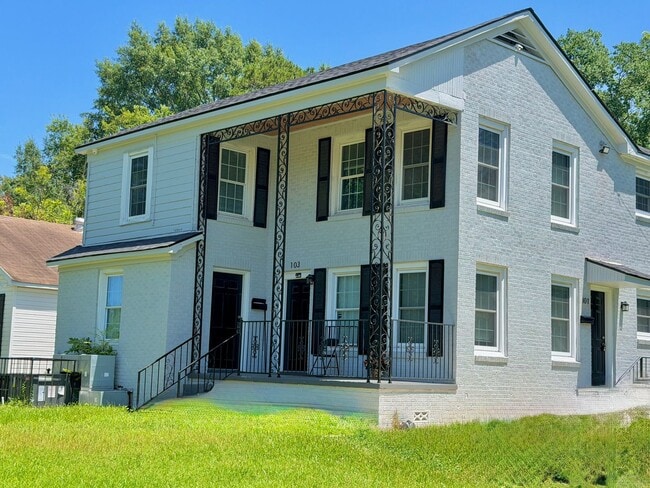 Building Photo - 101 E Merrick St Unit 101 E Merrick