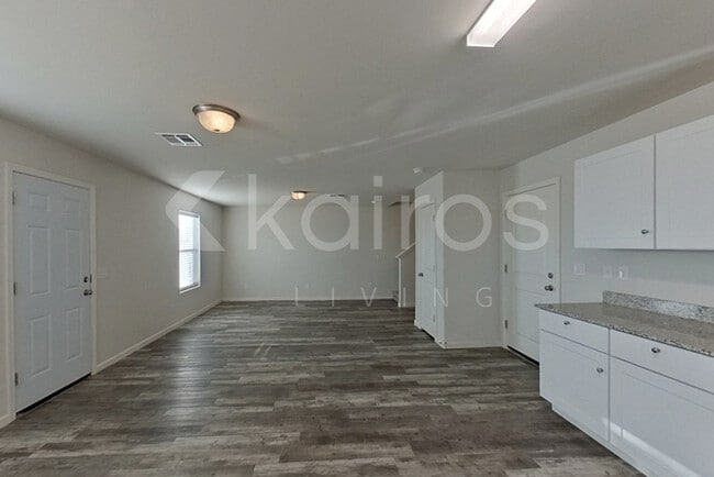 Photo - 3578 Koval Dr