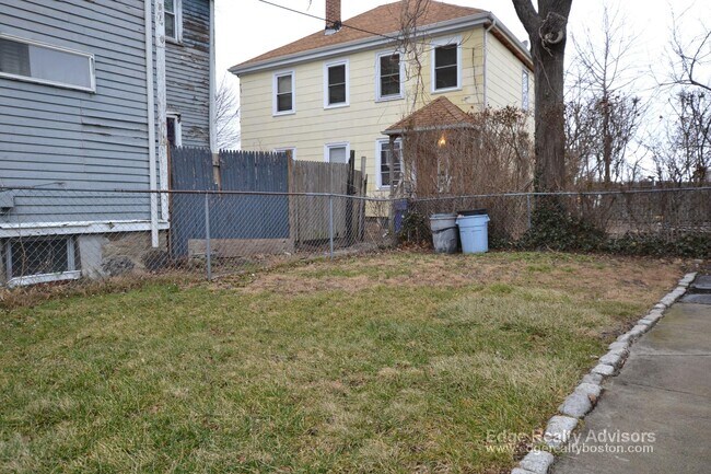 Photo - 22-24 Everett Sq Unit 1