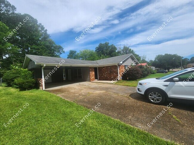 Photo - 457 Pemberton Dr