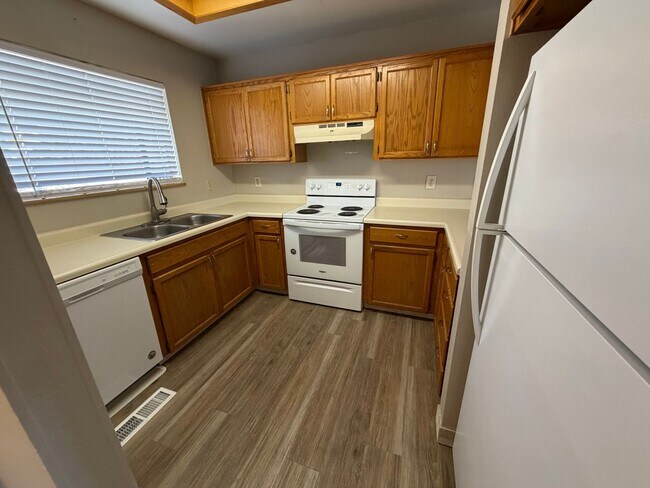 Photo - 4985 W 7th St Unit 4985 W 7th St APT 18