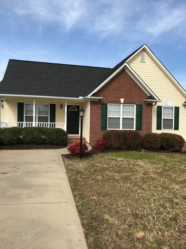 Photo - Newly Updated in Boiling Springs