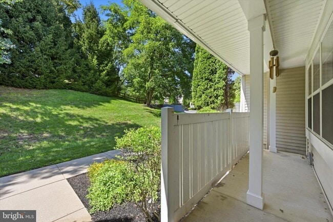 Photo - 278 Flagstone Rd