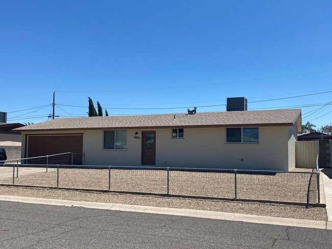 Building Photo - 2 Bedroom 2 Bathroom