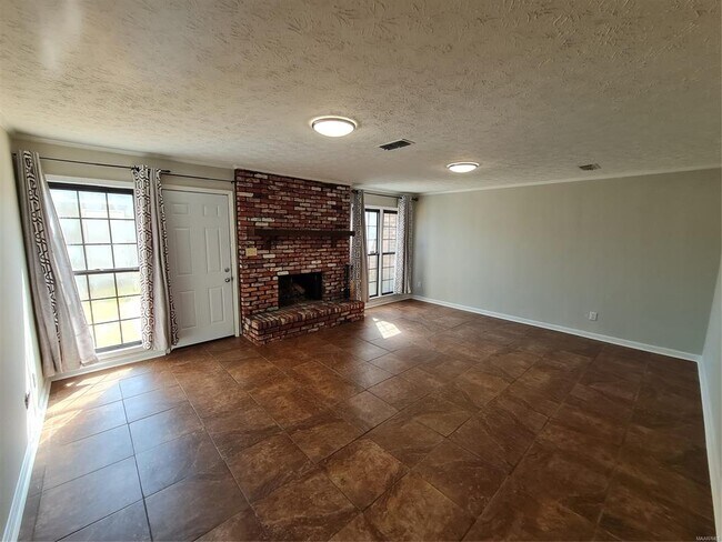 Photo - 1613 Cobblestone Ct
