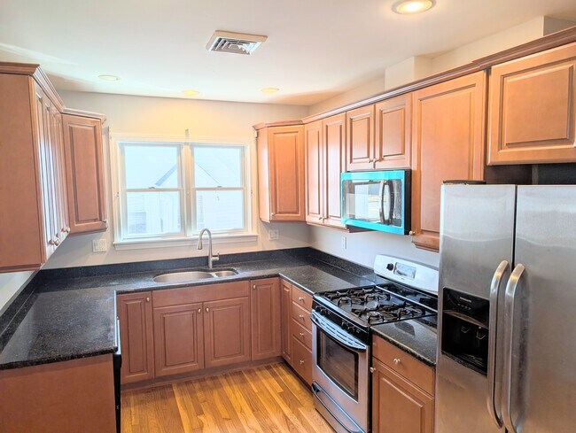 76 Winthrop St