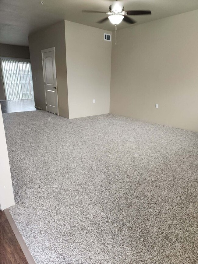 Photo - M2224 Unit #2