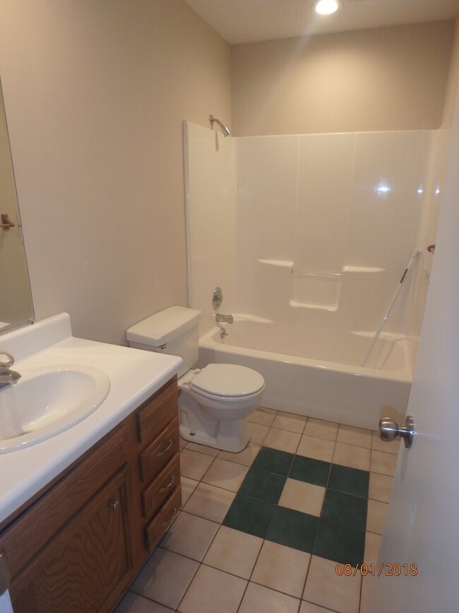 Photo - 218 Wyndham Cir