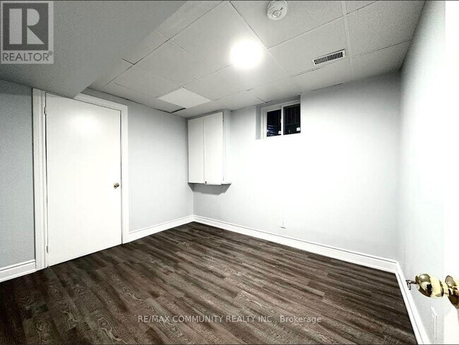 Photo - 54 Whitewater St