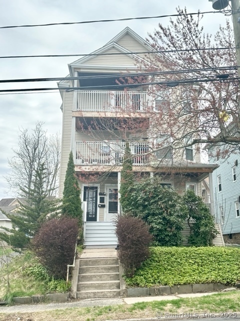 Building Photo - 270 Linwood St Unit 3rd fl Rental